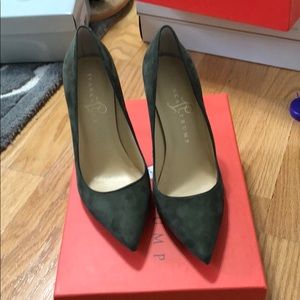 Ivanka Trump Carra Pump 5.5M dark green suede